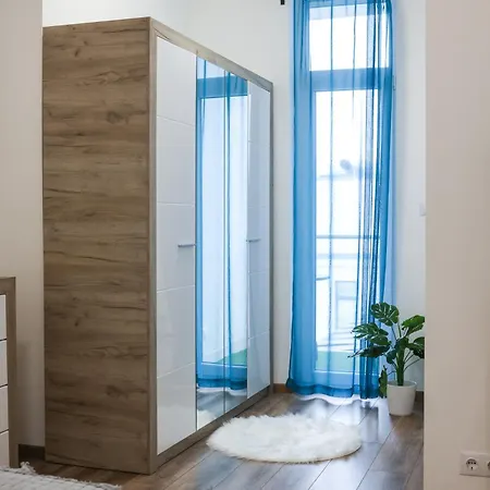 Thaly - Register A Parking Space Apartman